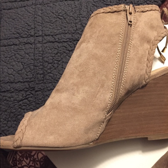 Taupe Gray wedge sandals US 11 - Picture 5 of 8